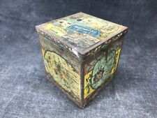 Ancienne boîte en tôle thé