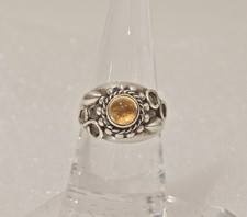 Bague bombée en argent 925 sertie d'un cabochon en citrine rond 5mm