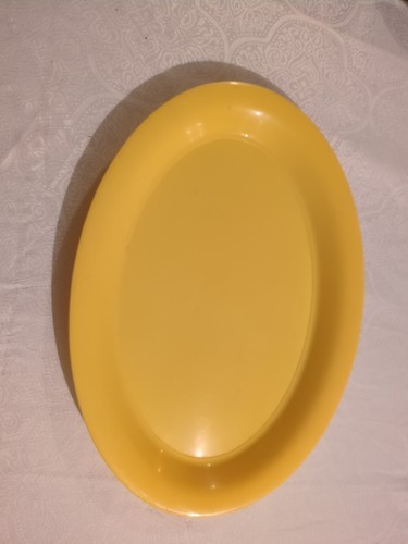 Plateau plastique jaune