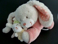 *. DOUDOU MUSICAL TEX BABY LAPIN ROSE ORANGE ETOILE ANGE JAUNE VERT ALLONGE TTBE