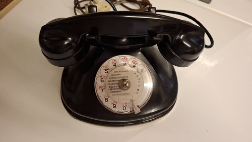 Authentique téléphone