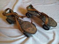 Ancienne Paire De Patins À