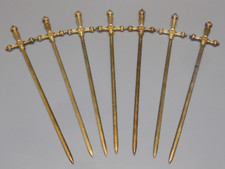 -7 PICS A BROCHETTES HATELETS MARQUE ERCUIS forme EPEES Dorées déco PLAT    D