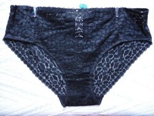 CULOTTE DIM *NEUF* DAILY DENTELLE COULEUR NOIR TAILLE 40