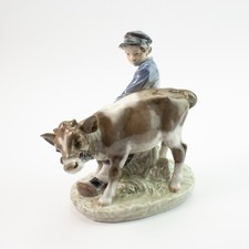 Figurine En Porcelaine ROYAL