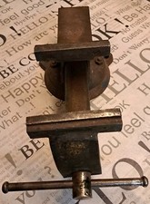 Etau d'établi en acier , Occasion, Super Etat, Mobile Sur 360° , Mors De 125 mm