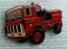 Beau pin's camion de pompiers