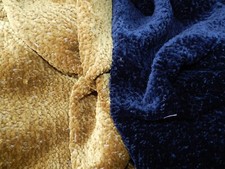 2 TISSUS  GROSSES BOUCLETTES  AMEUBLEMENT  TAPISSIER