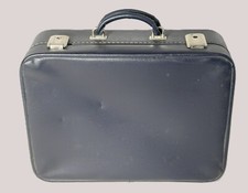 Ancienne valise vintage en skaï bleu marine années 1960-70 / Dim : 44x34x14cm