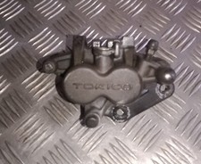 Suzuki 650 SV 99/02 - Etrier Frein AV D