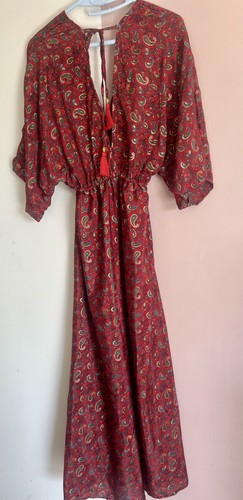 Robe rouge dorure de soie - 70%,