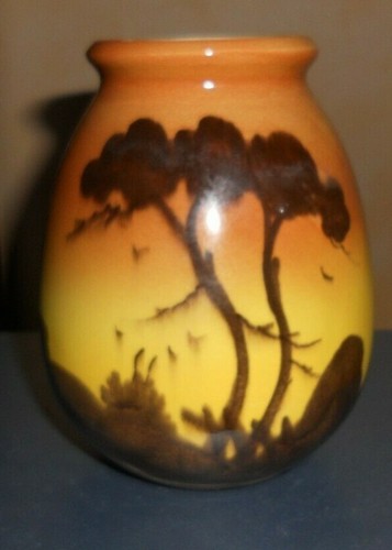 Petit pot vase signe leroy - pot,