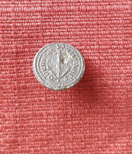 Bouton ouvriers militaires - bouton,