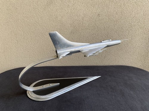 Modèle mig 42 cm - modèle,