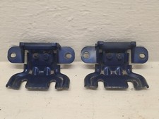 Charnière cache capote pour