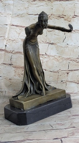 Vintage signed bronze - signed, art