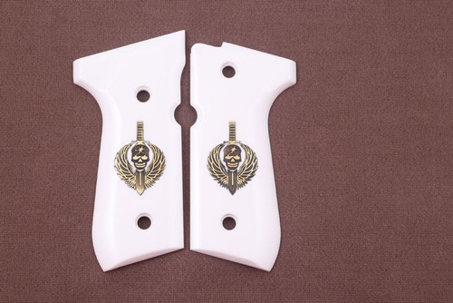 Poignées acryliques blanches