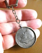 Ancien porte cle Pièce Demi Dollar USA 1967 Président JFK Kennedy. 1967.
