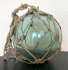 Ancien grand filet boule flotteur de pêche japonais en verre objet vert 32 cm