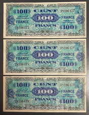 Trésor. Lot de 3 billets de 100 Frs France 1945 série 8, N° se suivant. TTB