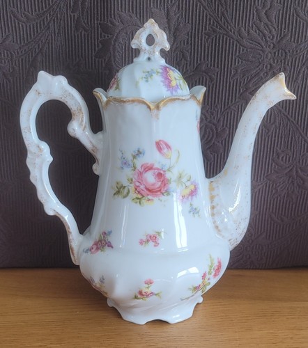 Cafetière ancienne - , en