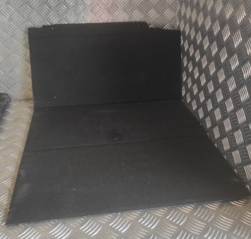 Tapis coffre arrière gauche