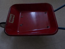 RARE ANCIENNE BROUETTE ENFANT METALLIQUE TRIANG TRES BON ETAT