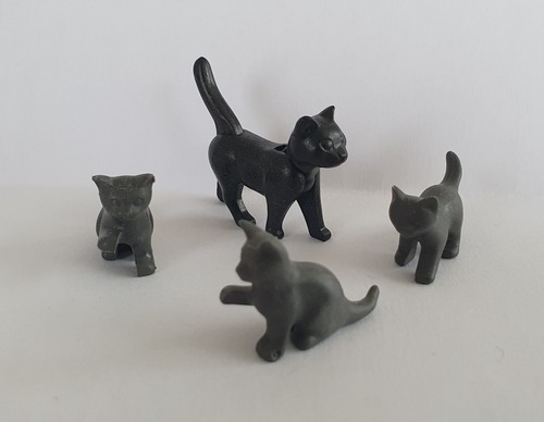 Maman chat noire - chat,