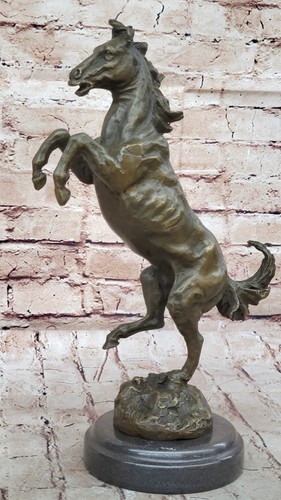 Figurine cheval rearing - de,