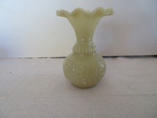 ancien petit vase en opaline