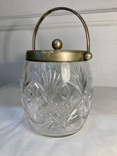 Seau à biscuit en verre ciselé, monture en métal argenté. Kirby beard and Co.