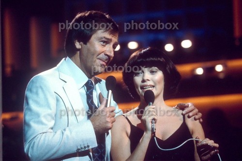 Mireille mathieu exclusive - *,
