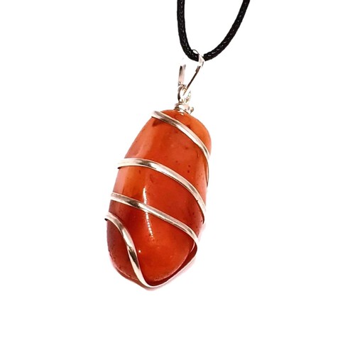 Collier pendentif cornaline