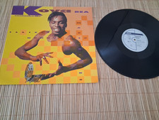 MAXI SINGLE Kova Rea –