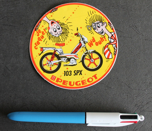 Autocollant sticker - /,