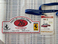 plaque emaillée ferrari Owner Club Maranello  + badge 30 ans scuderia