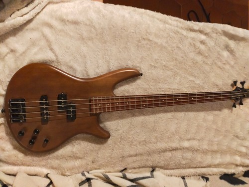 Lots guitares basses - lots,