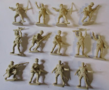 Lot 13 figurines - 1/32, soldat