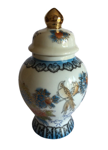 Potiche blanc oriental