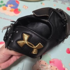 Gants de lanceur de baseball en cuir noir Under Armour QBB0018 d'occasion