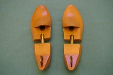 Embauchoirs bois taille 36 neufs PERFECTA (n°1)