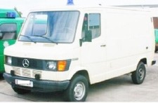 MERCEDES 207 307 MODÈLE 1975