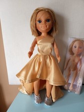 Vêtements pour poupée Nancy