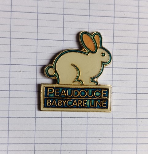Pin peau douce - pin's, (lapin