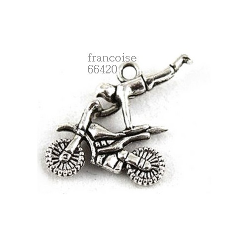 B235 lot 3 breloques - b235//, de