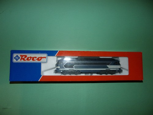 Roco locomotive diesel - locomotive,