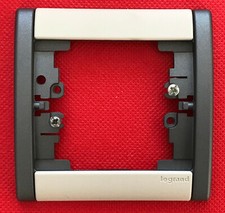  LEGRAND SAGANE Plaque Beluga Bronze  85130 Neuf  pour Interrupteurs ou Prises