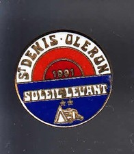 RARE PINS PIN'S .. TOURISME CAMPING CAR CARAVANE SOLEIL LEVANT ILE OLERON 17 ~BE