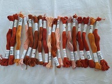 LA MAISON DU CANEVAS, LOT DE 18 ÉCHEVETTES , COTON PERLÉ À BRODER