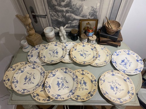 Ensemble assiettes la - d'assiettes,